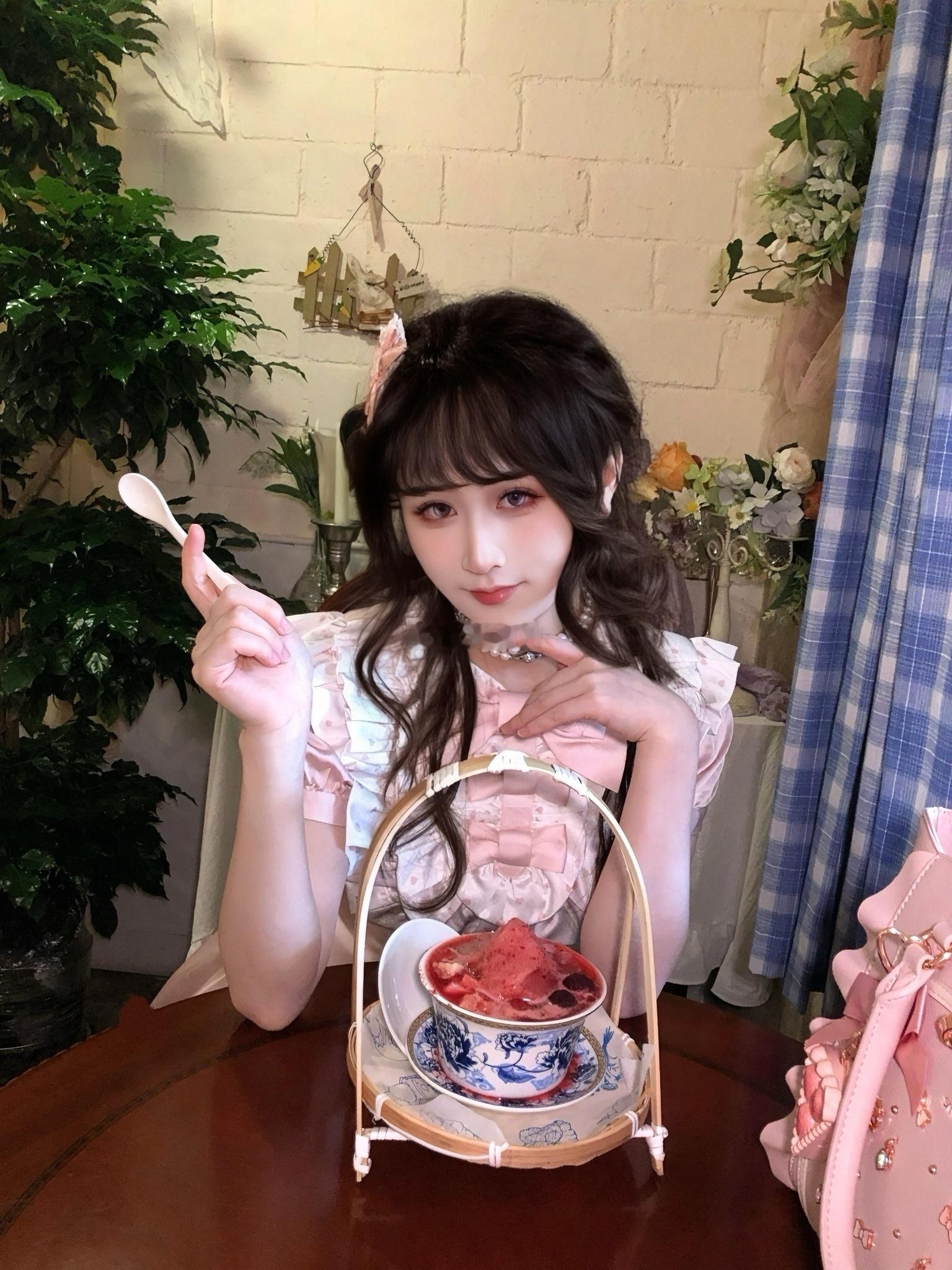 我的闺蜜是屎😘我的小天使👼🏻昨天和好闺闺的约会💃🏻还是闺蜜会拍～我俩日