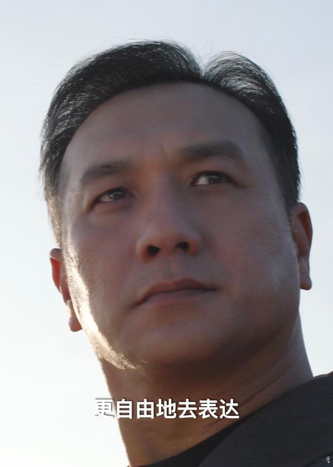 黄觉说Mate80让电影感变成一件简单的事黄觉说Mate80轻松随手拍出电影感 