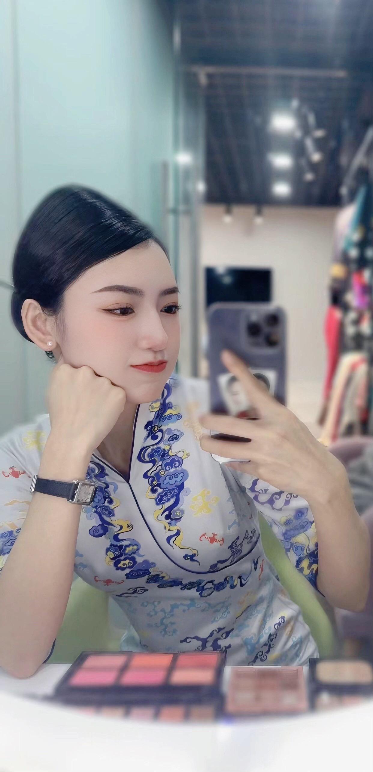 等到天边月亮入睡。