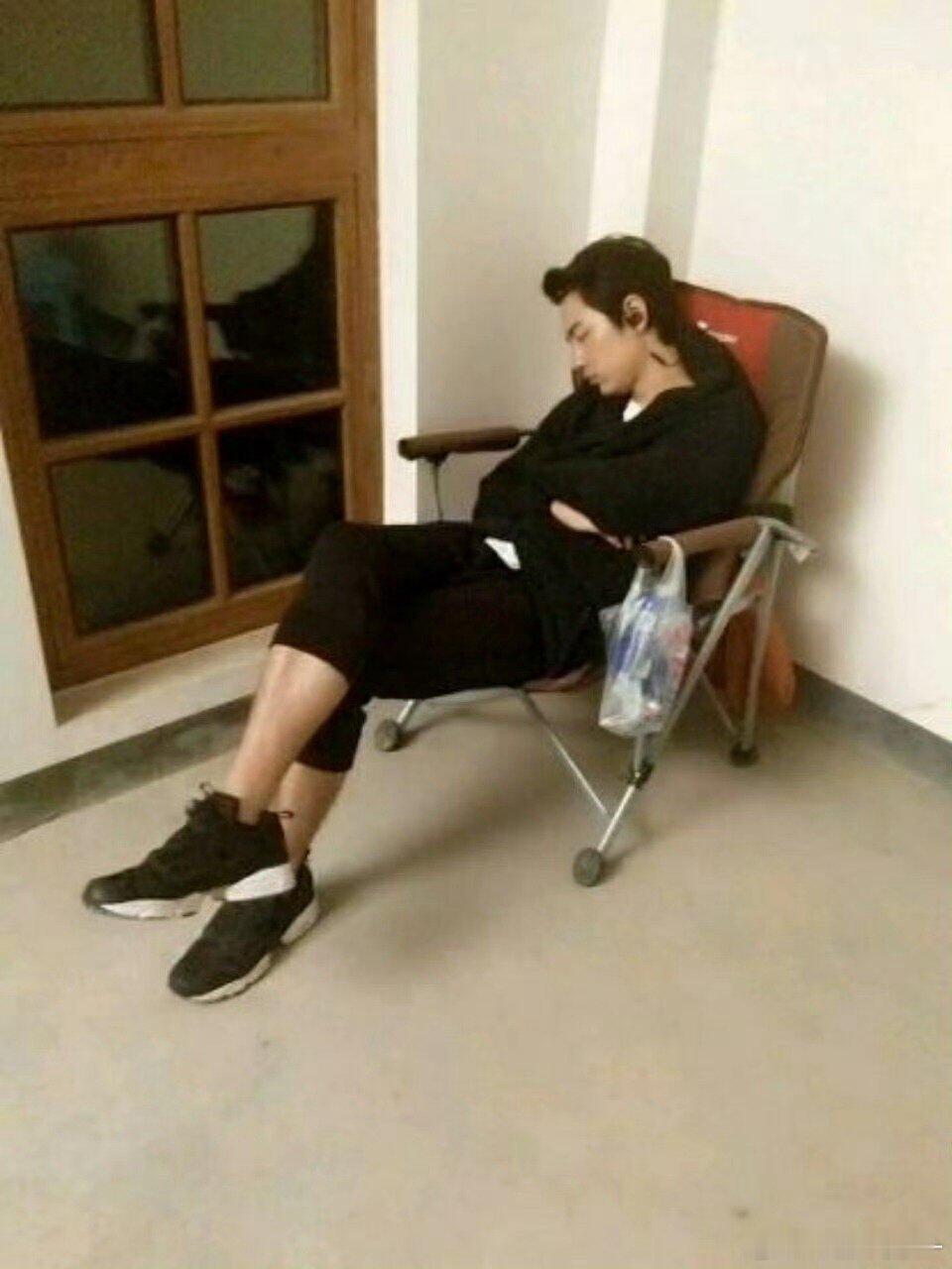 肖战一直以来都辛苦了🥺🤲 ​​​