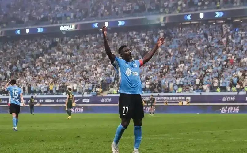 2025年中超联赛结束以后，大连英博的队医才说出了马莱莱状态不佳的原因，原来他得