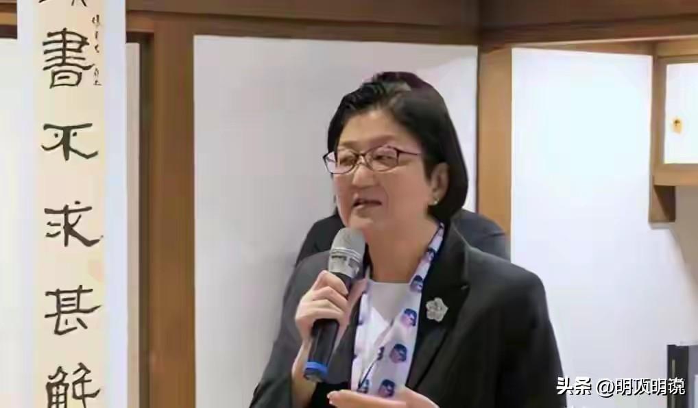 戳破惊天骗局！雷倩：维持现状，只会把台湾推向战争
 
明人明说，不绕弯子，今天直