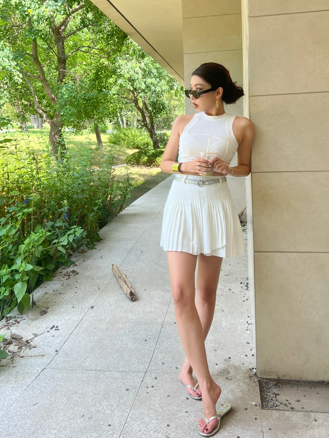 请喝咖啡☕️的漂亮姐姐