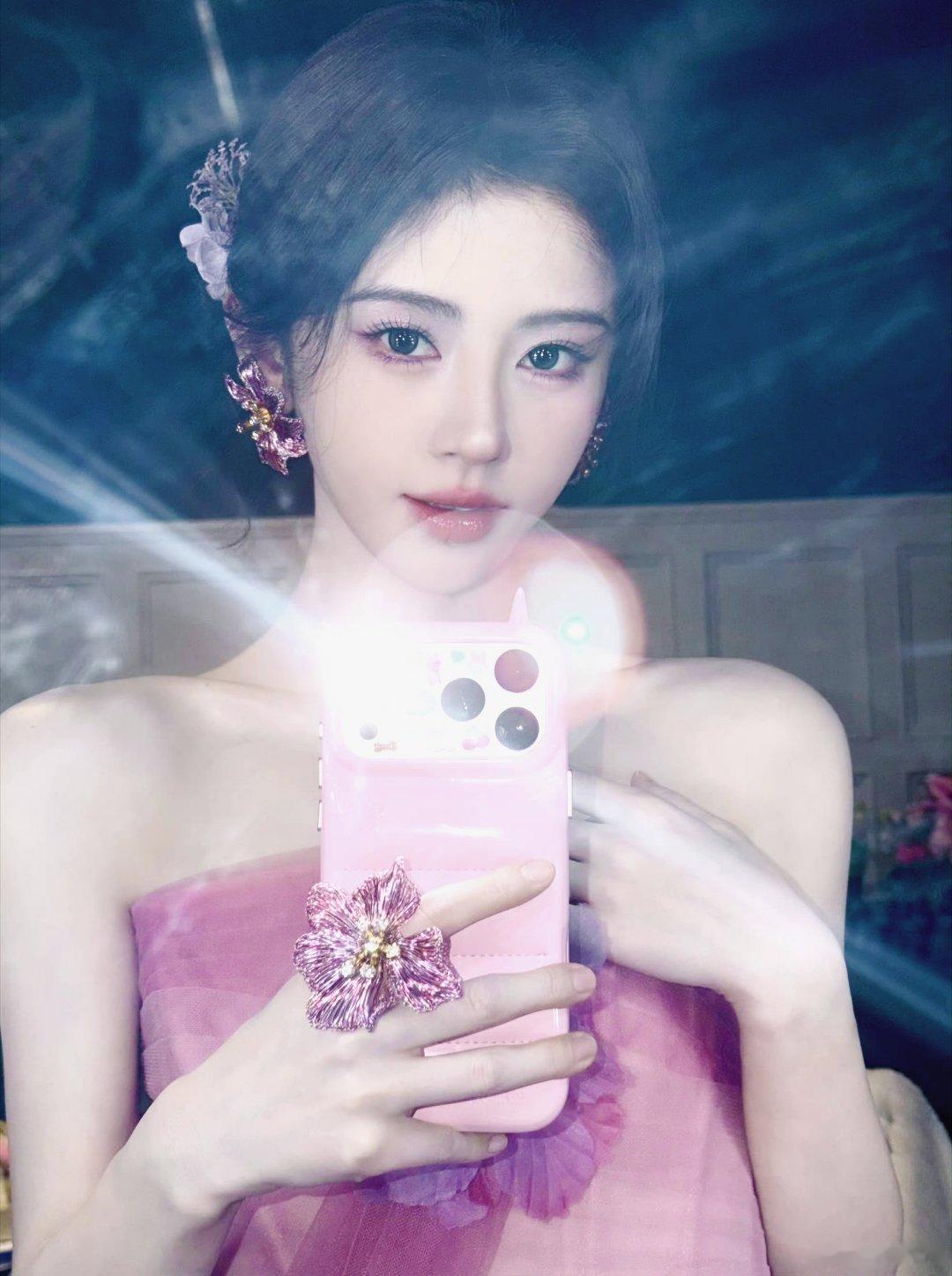 💜🔮鞠婧祎