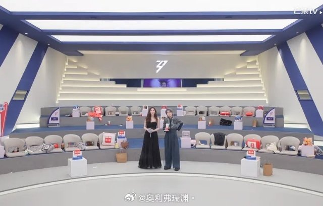 乘风2026 后台只剩王濛李小冉了阵营感，有。浪姐总决赛乘风2026