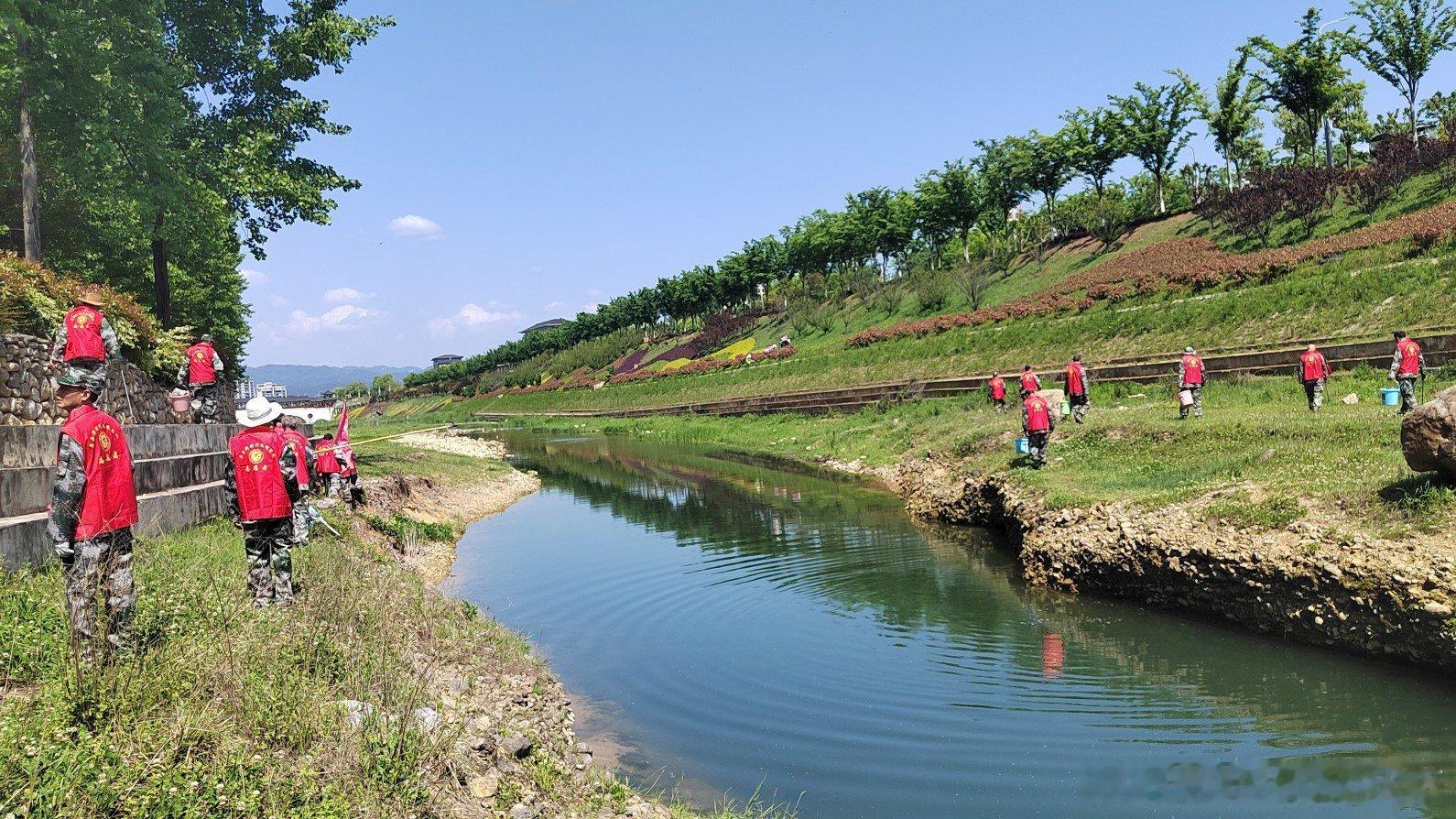 房县 房县退役军人志愿服务队：守水有责显担当 护水有为践初心十堰爆料 房县新闻网