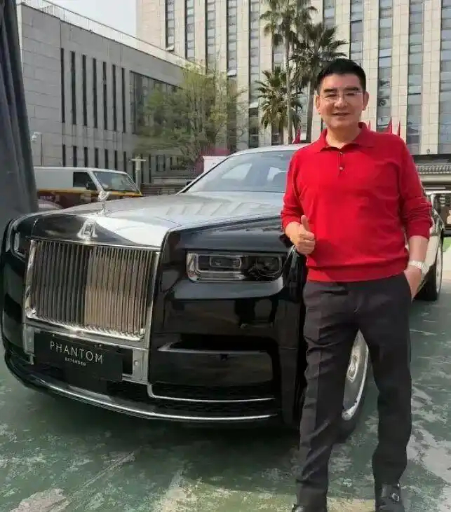 【陈光标将送张雪豪车变现捐嫣然】张雪迟迟未取陈光标送的车4月5日，陈光标发视频：