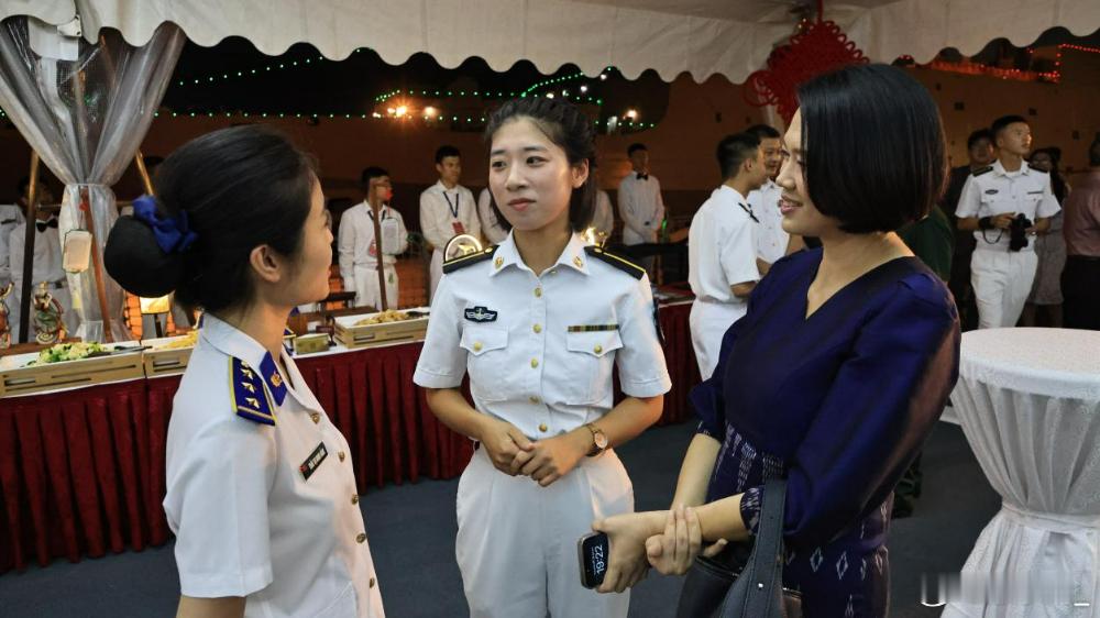 83戚继光舰入列9周年，共完成7次远海综合实习访问任务，累计航程达18万海里。 