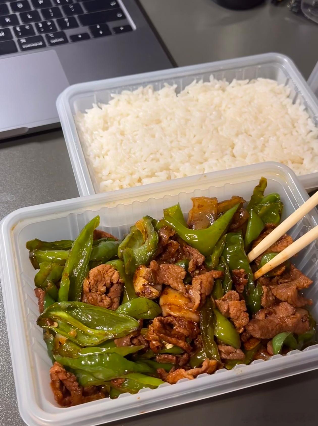 简单对付一口，晚间再带领实盘兄弟姐妹们再接再力黄金金价