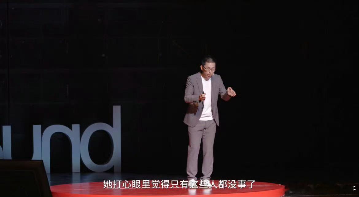 六层楼解惑带妈妈看病难连六层楼都劝不动妈妈去医院检查🍃妈妈一辈子省吃俭用委屈自
