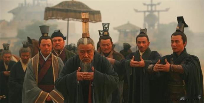 浅析秦朝的监察制度及其对现代的启示

文/张溥杰
编辑/张溥杰

前言

秦朝是