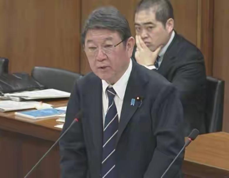 自卫队刚出兵，高市就收到噩耗，日本船只受损