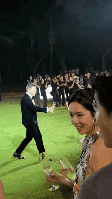 陈都灵，庄达菲和王安宇一看就对社交礼仪这块儿不太行，人家大佬余承东专程过来和他们