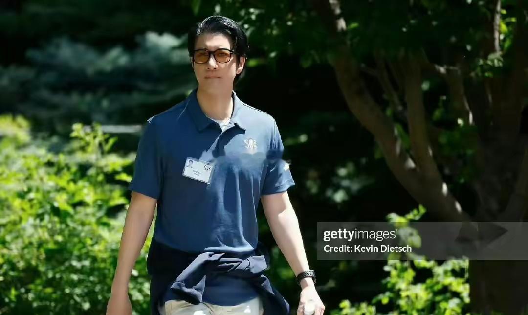 王力宏现身太阳谷峰会！认真打扮后清爽帅气，贝佐斯扎克伯格也在 ​​​
