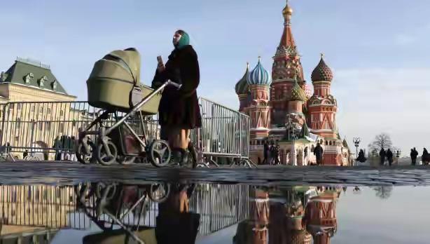 普京亲自发出“三胎”号召，俄罗斯的人口问题，真的到了“生死存亡”的地步吗？

普