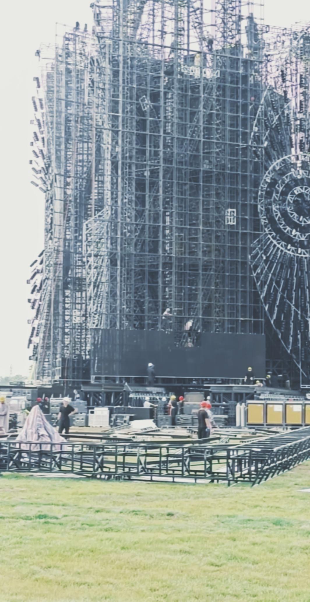 可惜！砸数亿建的火星乐园刚完工就叫停，华晨宇哽咽致歉，网友：生态红线谁也不能碰