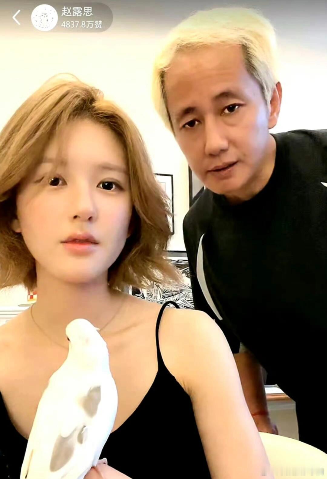 都说父母是孩子最坚强的后盾，其实孩子也是父母的软肋与铠甲他愿意出现在镜头前，或许