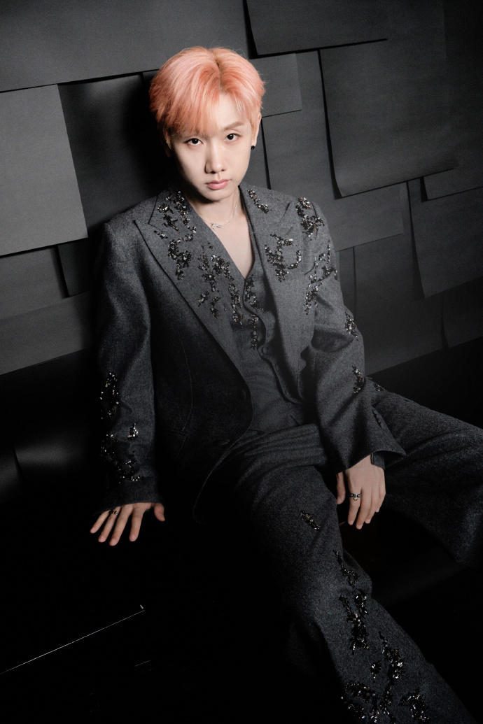 汪苏泷方辟谣 12月17日，网络爆料称汪苏泷“2015年在美国生女、2017年生