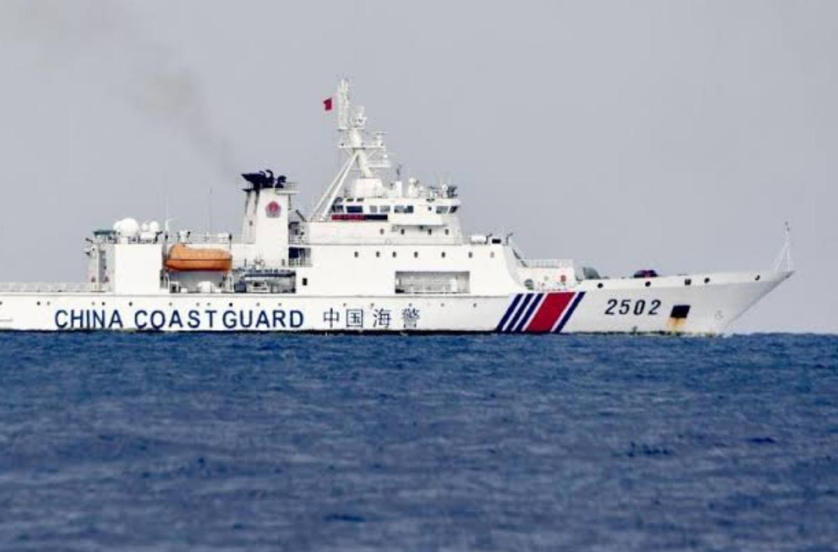 6月13日9时48分，中国海警2304舰、2502舰在台湾绿岛东南方向60海里海