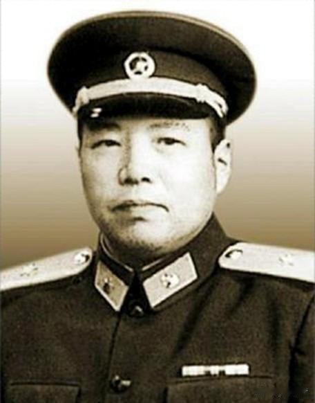 少将轶事

李定灼（1914-1987），湖北省红安县人。
1931年参加红军，