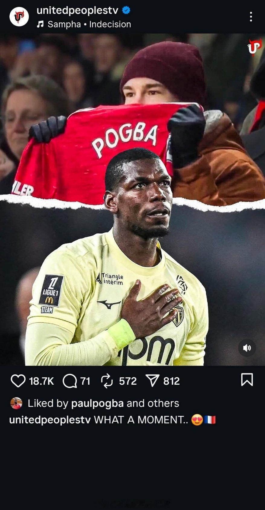 博格巴复出的比赛看台上有球迷展示的是博格巴的曼联6号球衣，球迷在ins更新现场图