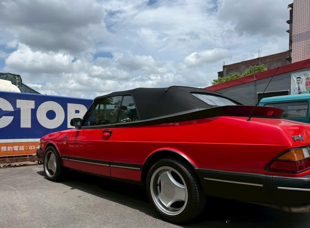台湾老车SAAB 900Turbo Convertible 