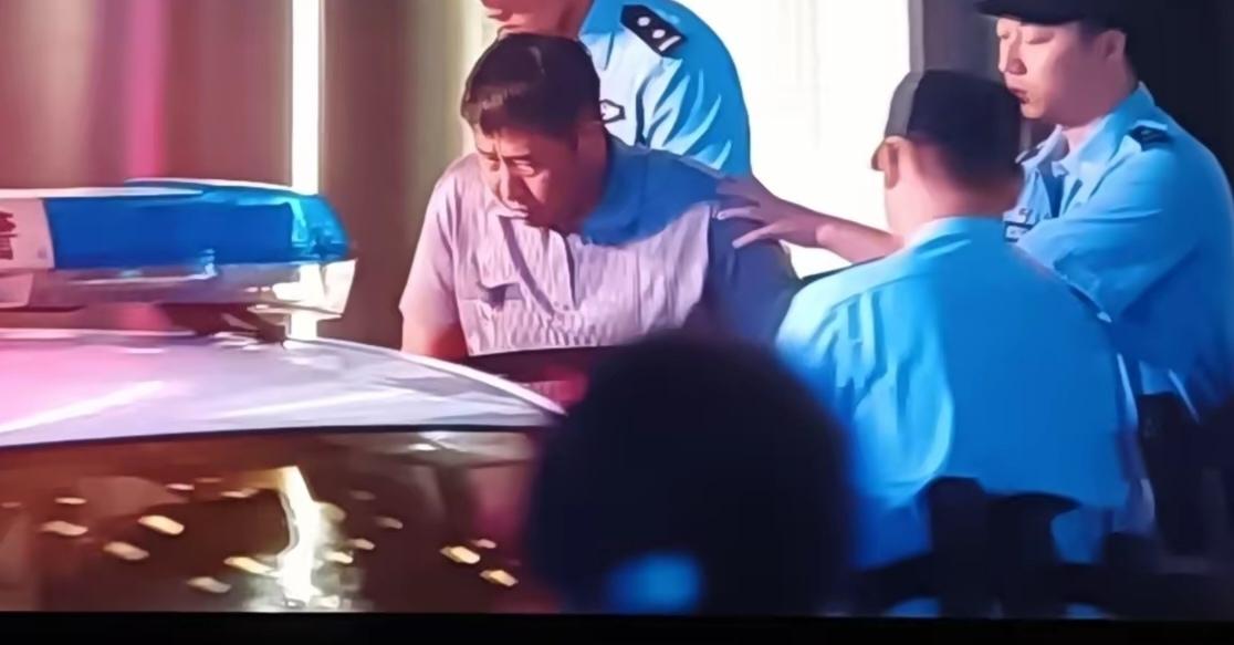 追剧《蒸蒸日上》第19、20集
     萧龙女这一次主动找到水产养殖户潘宏生，