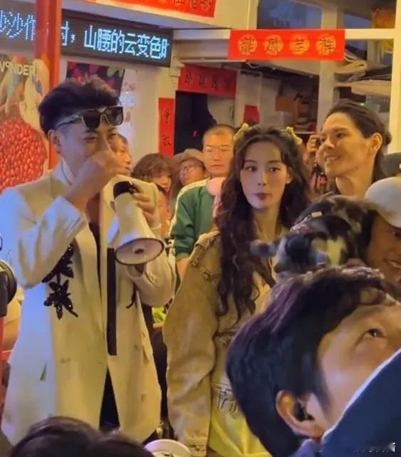 真的假的？这两人都没官宣了，咋就突然跨越到结婚的阶段啦？这要是真的，男方的女友粉