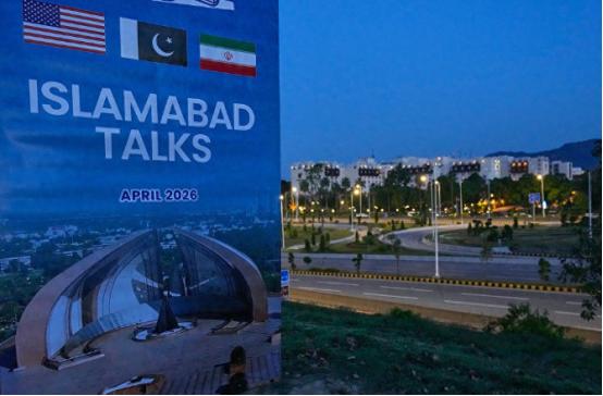 风向又转了！不排除美国与伊朗在搞“非对称表演”。
 
就在几天前，美伊刚在巴基斯