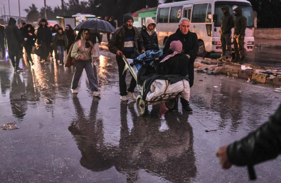 停火3小时即破局！叙利亚阿勒颇战火重燃，15万平民流离失所背后是大国博弈？
 