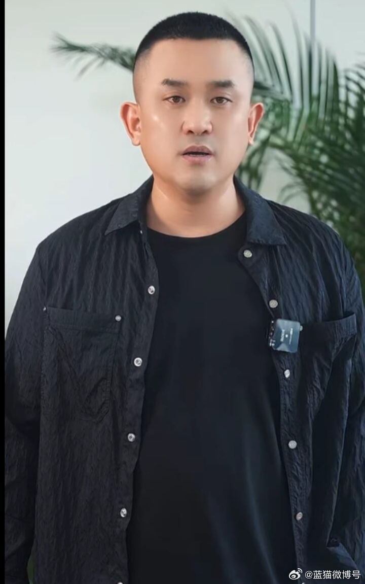 清河李哥发布澄清声明七千万网红清河李哥发布澄清声明 近日网络传出清河李哥疑似出轨