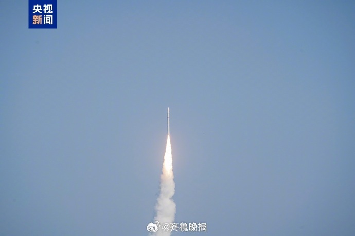 【赞！#中国从海上发射一箭4星#[威武]】#日照海上卫星发射升空# 今天，在山东