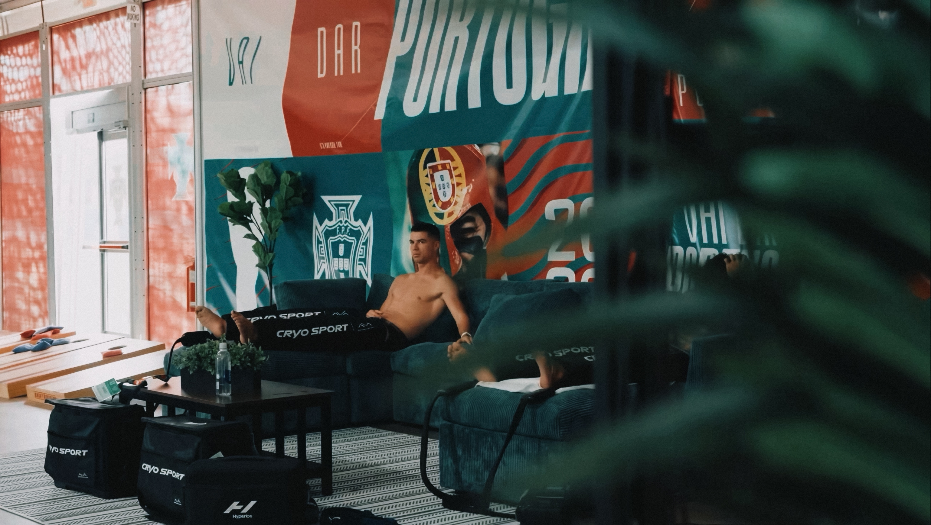 C罗siu起来了 🎥 葡萄牙足协的视频拍的真好，随便截就出片围观世界杯C罗  