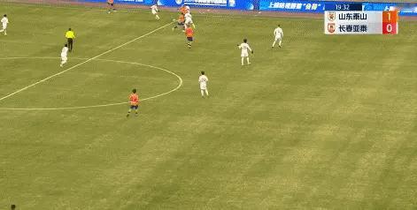 山东德布劳内？[捂脸]可以有！都快把克雷桑搞蒙了，有饼吃的日子会非常完美。[黑线