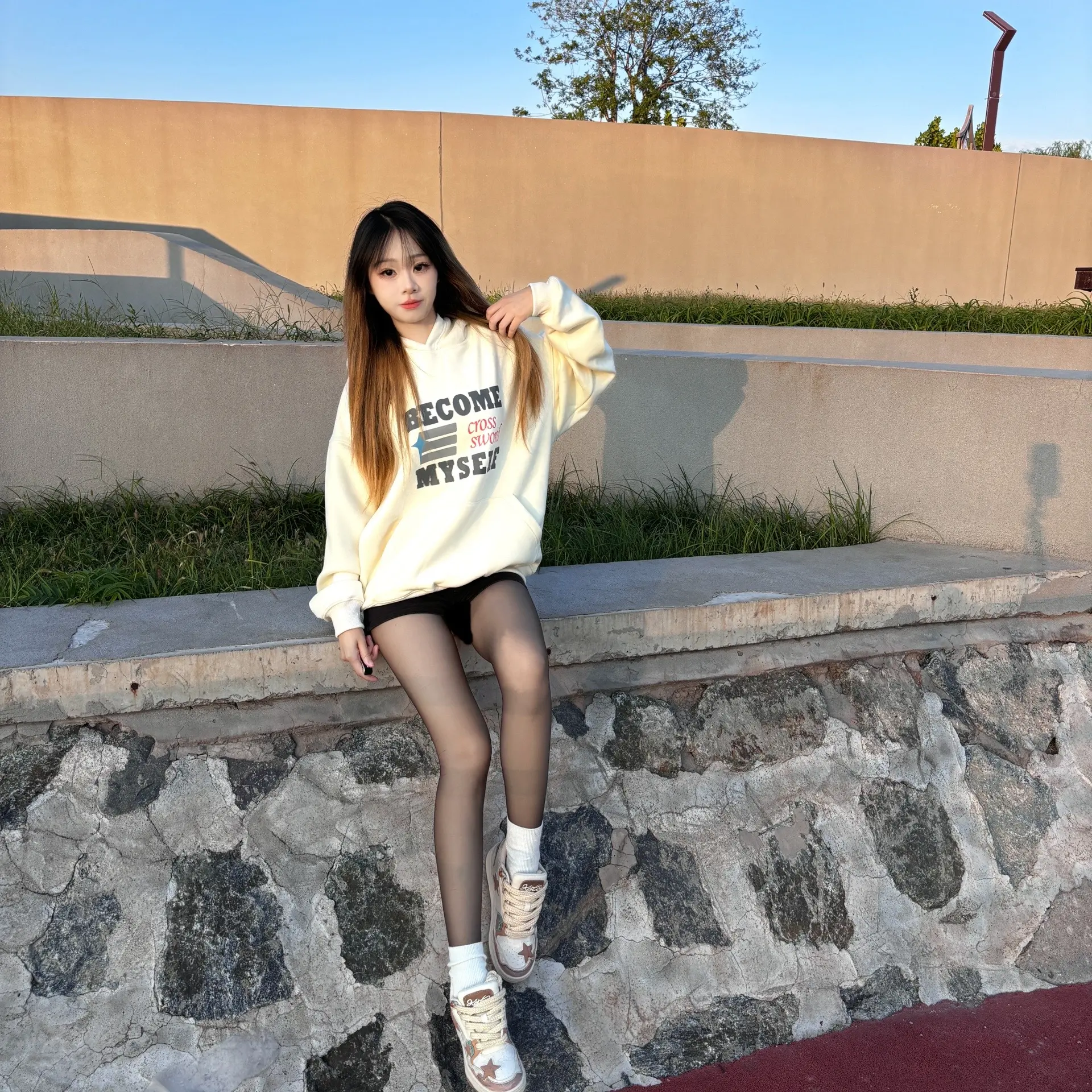 花开花落花无悔 缘来缘去缘如水。