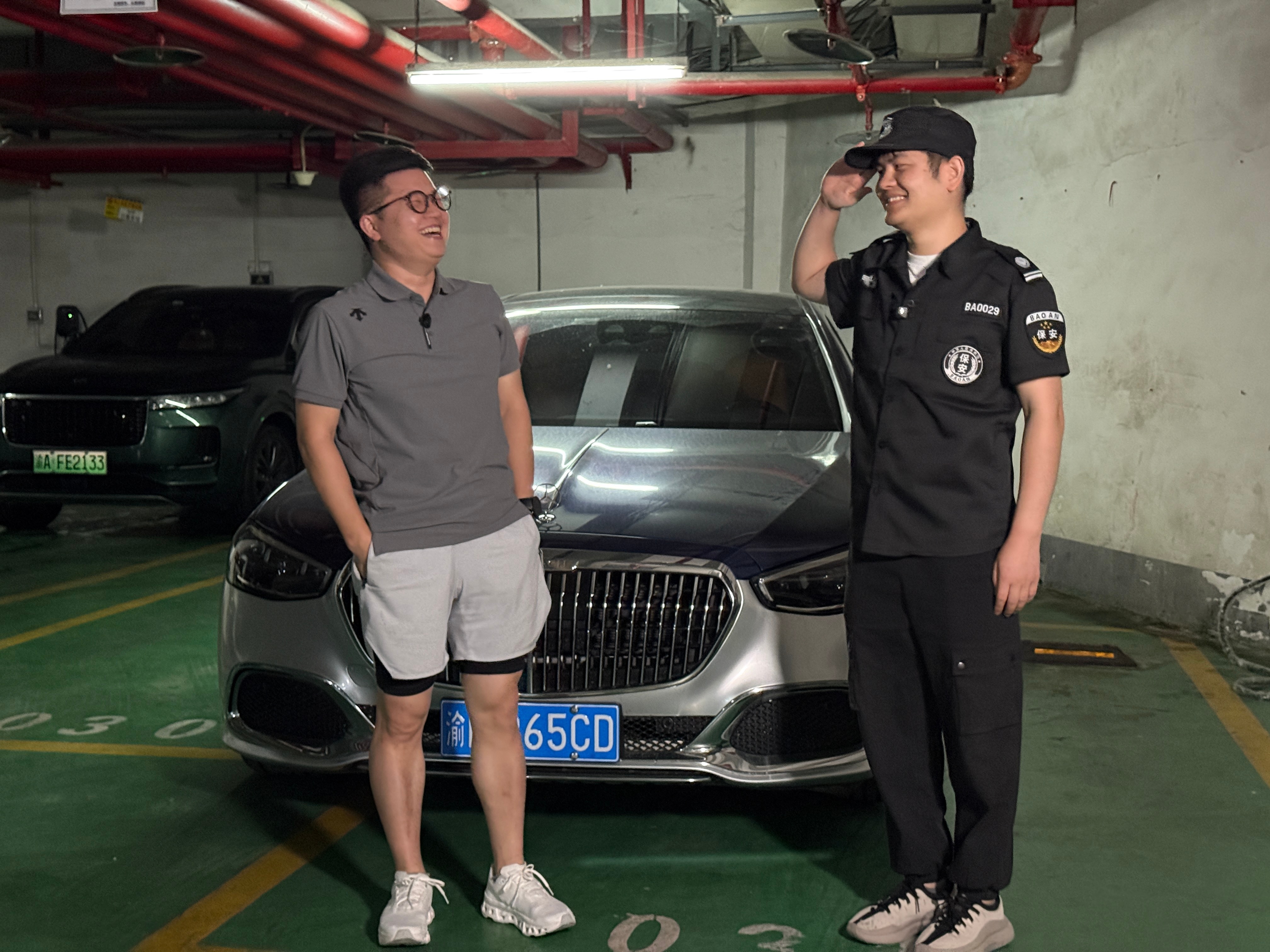 很硬的兄弟们早早早硬起来