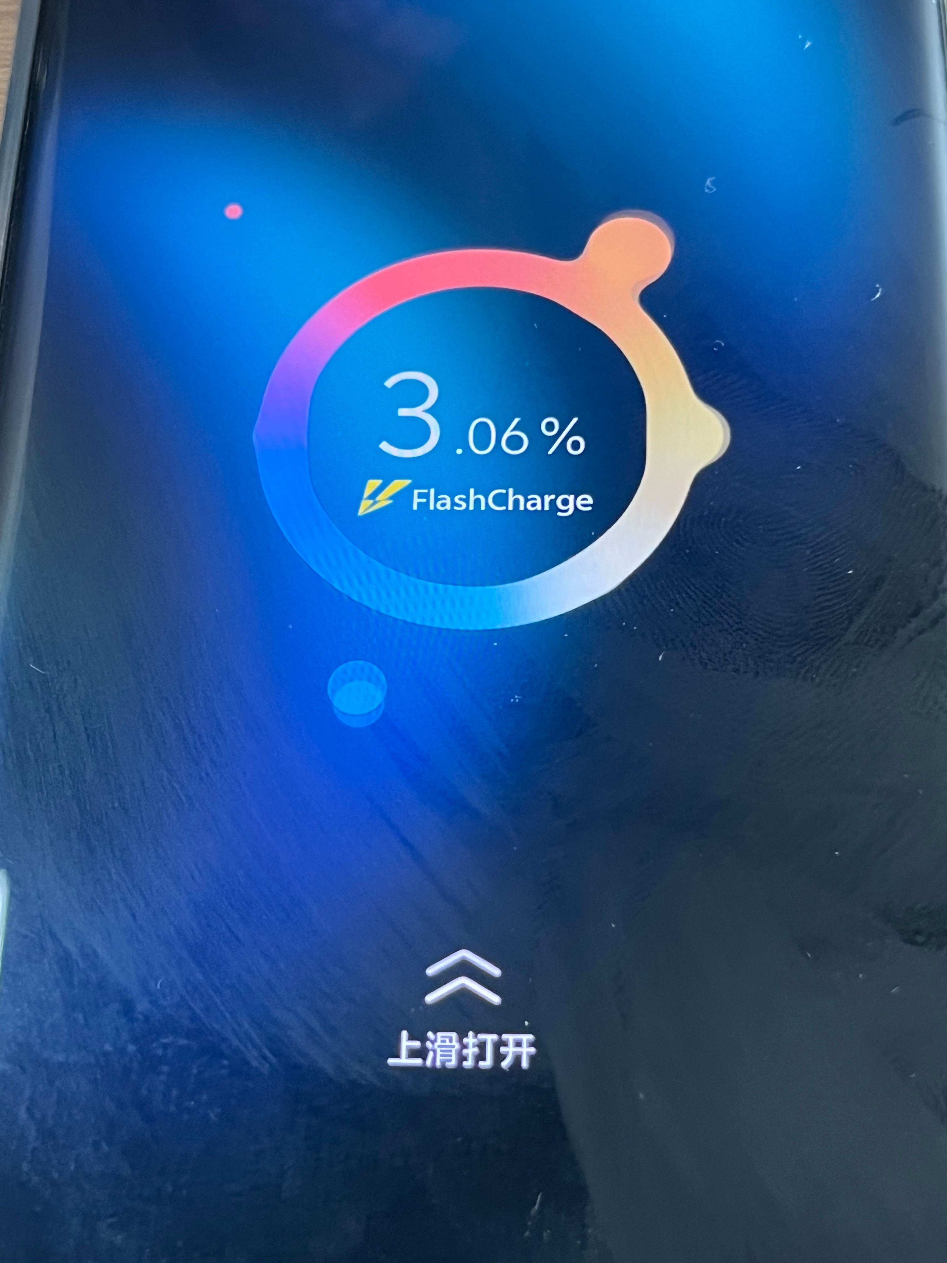 #苹果三星充电为啥慢国产那么多# 快充也不是什么很难做到的事情了，苹果应该是所谓