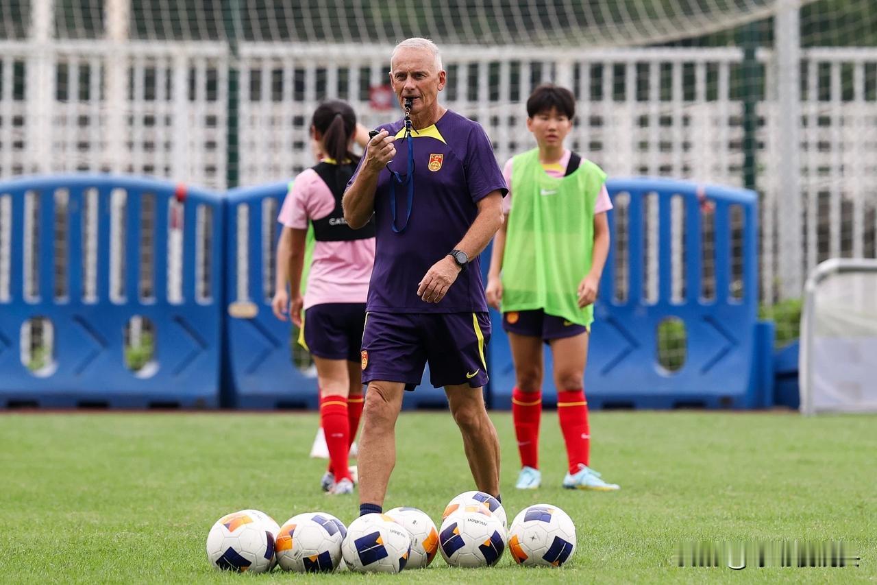中国U17女足0：4日本，主帅范埃格蒙德总结女足存在的一些问题+主动承担责任！

