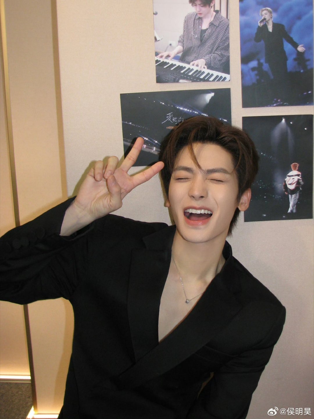 丁太升说能感受到侯明昊真的热爱音乐歌手2026侯明昊歌手舞台走心演绎获丁太升认可