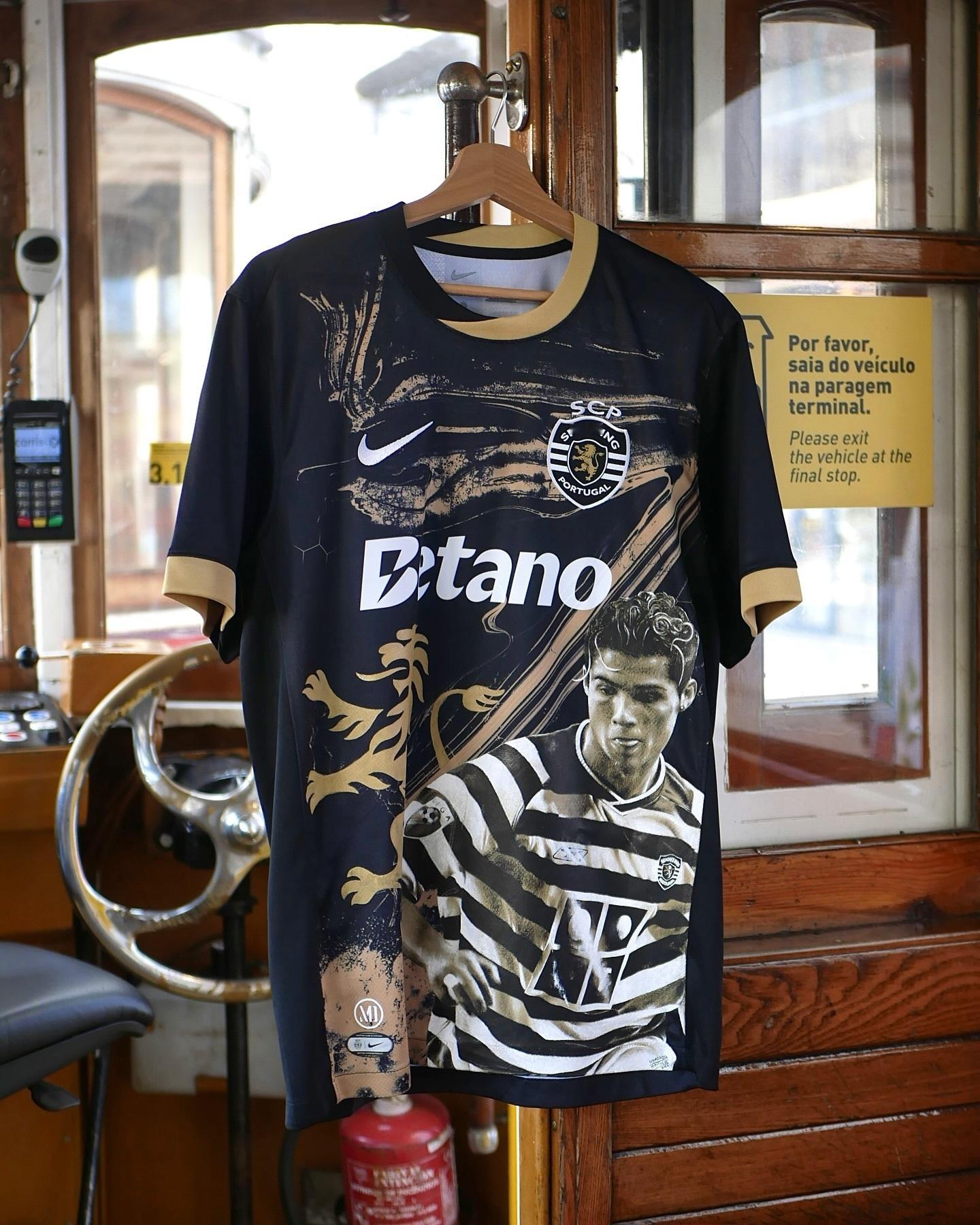 C罗  超话年度竞耀时刻  📸 葡体这组拍的真好𝓒𝓻𝓲𝓼𝓽𝓲𝓪?