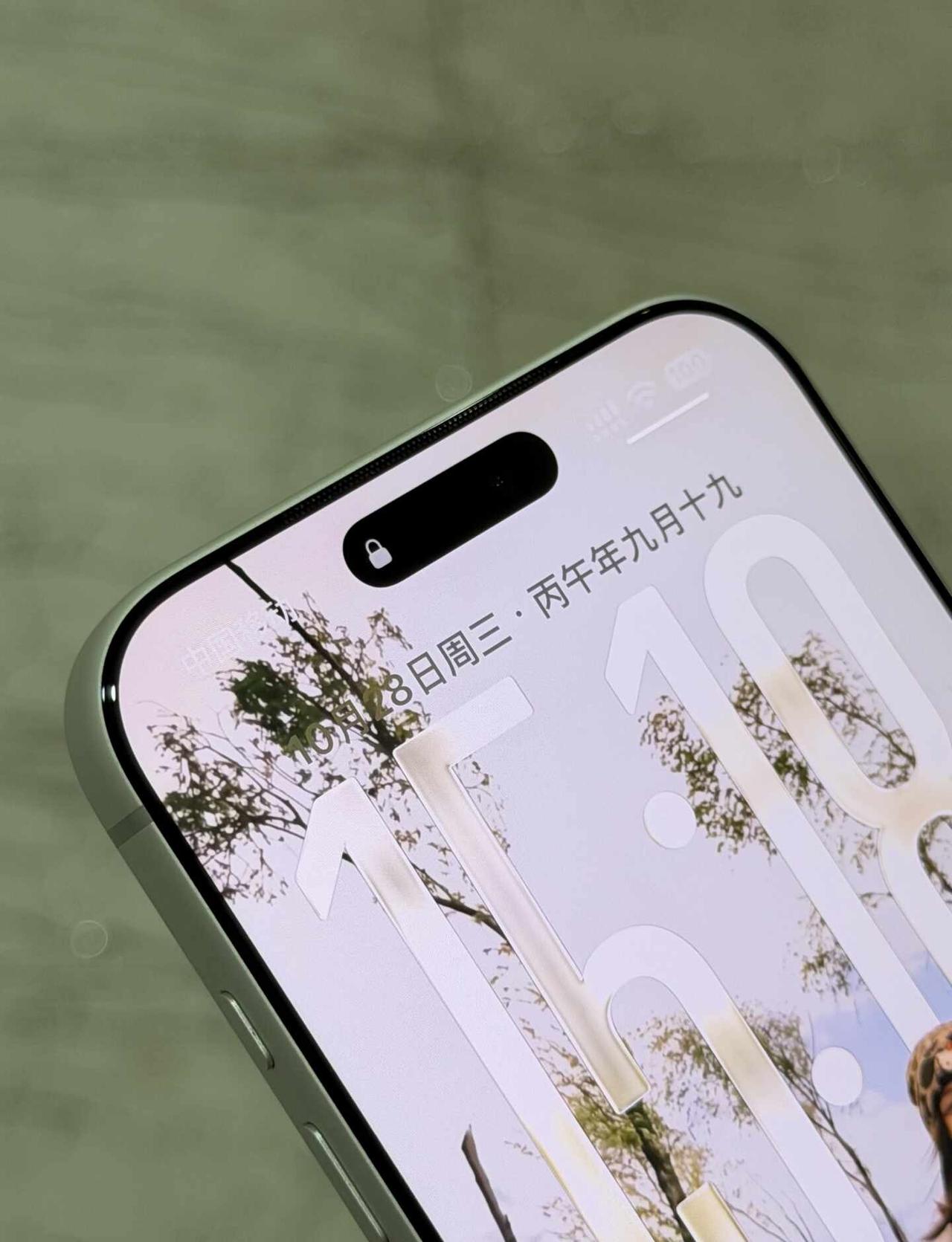 为什么每年新品一出就爆雷，但还是很多人买
iPhone18promax iPho