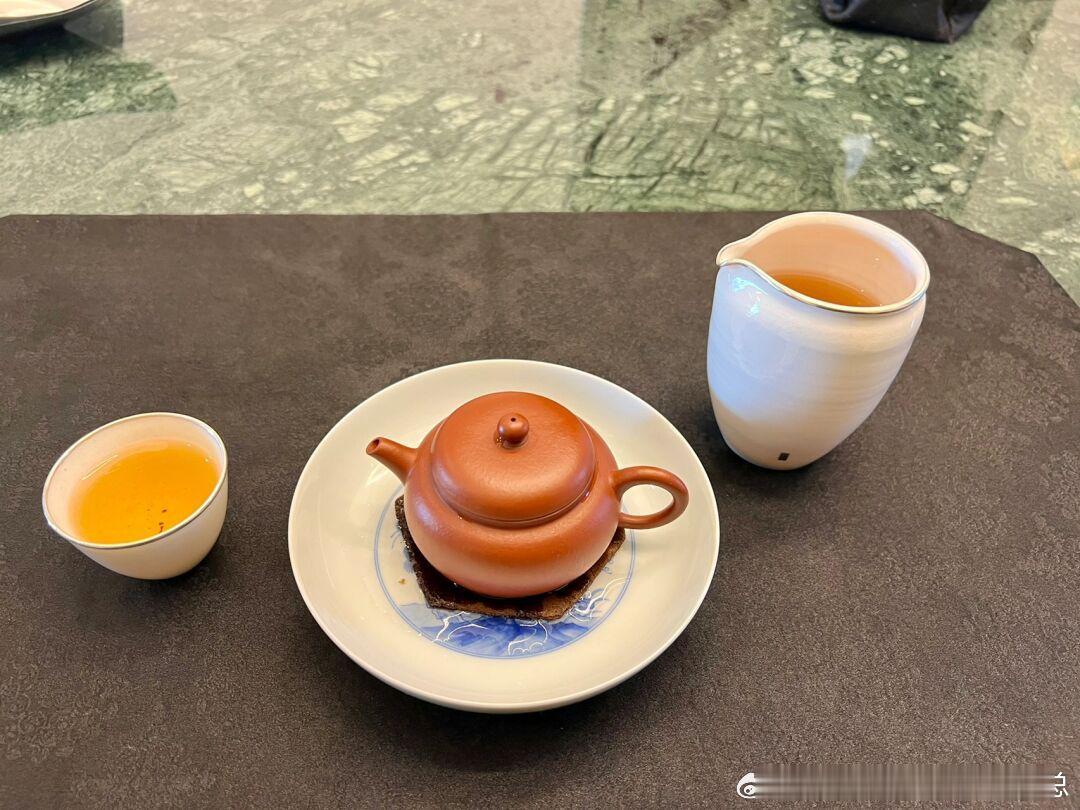 生命是宝贵的，市场和生活都一样，别让昨日的波动，影响今天的好心情。无论最近如何，