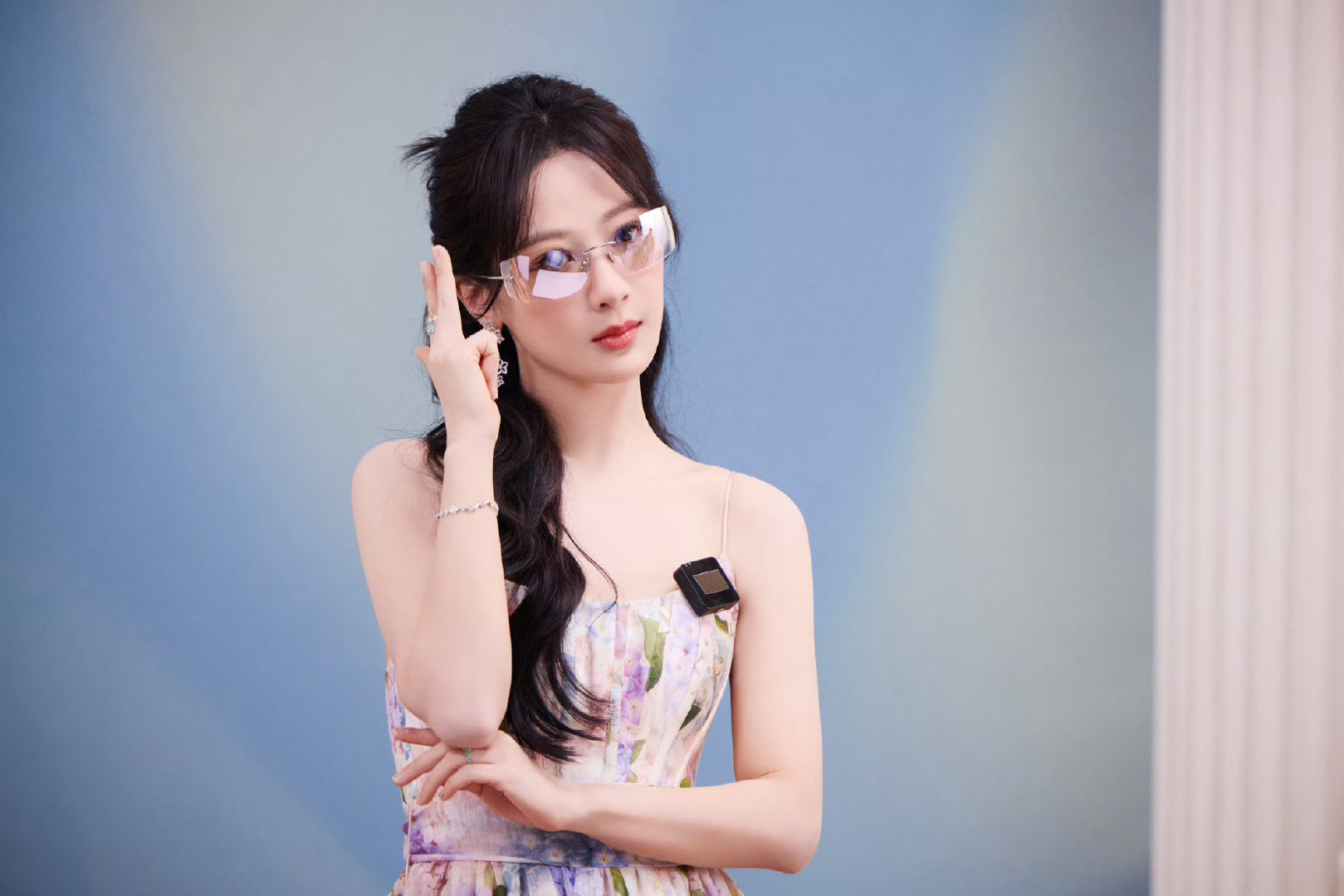 杨紫Fitting现场图杨紫Fitting自拍 ​啊啊啊 ​​​