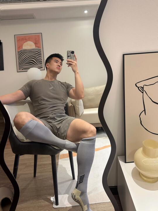 1️⃣起来健身啊