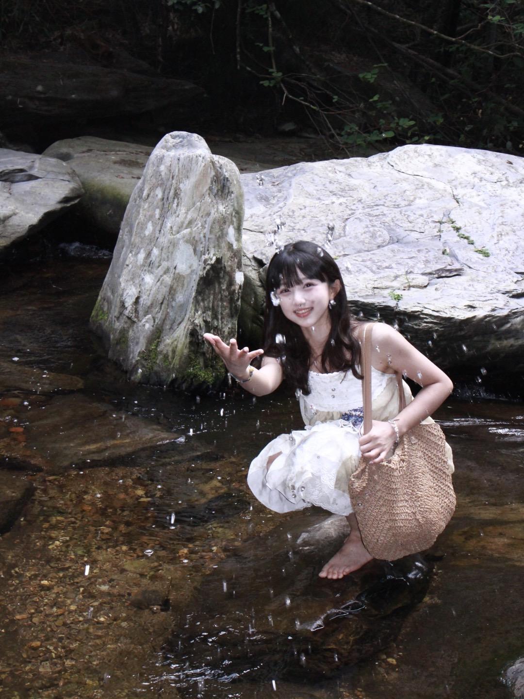 #山间小溪 #住进风景里 #森系少女 #庐山 #庐山居然可以领证了
