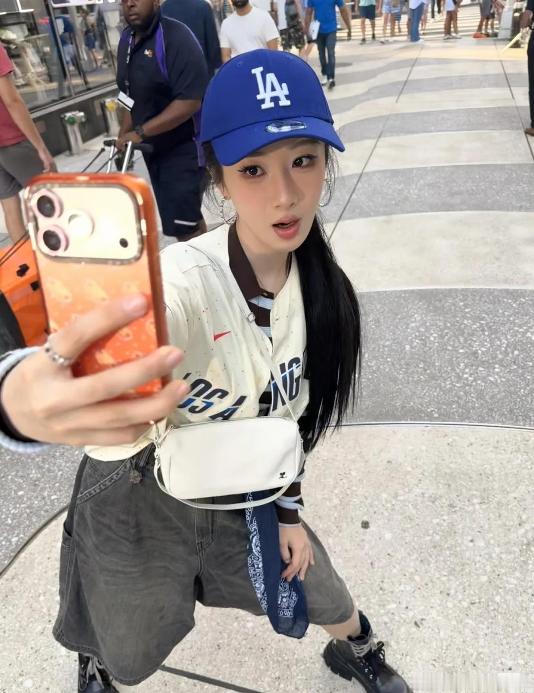 活力紫
杨紫  杨紫最伟大的养成系  杨紫入驻  可可爱爱  任何风格都能驾驭 