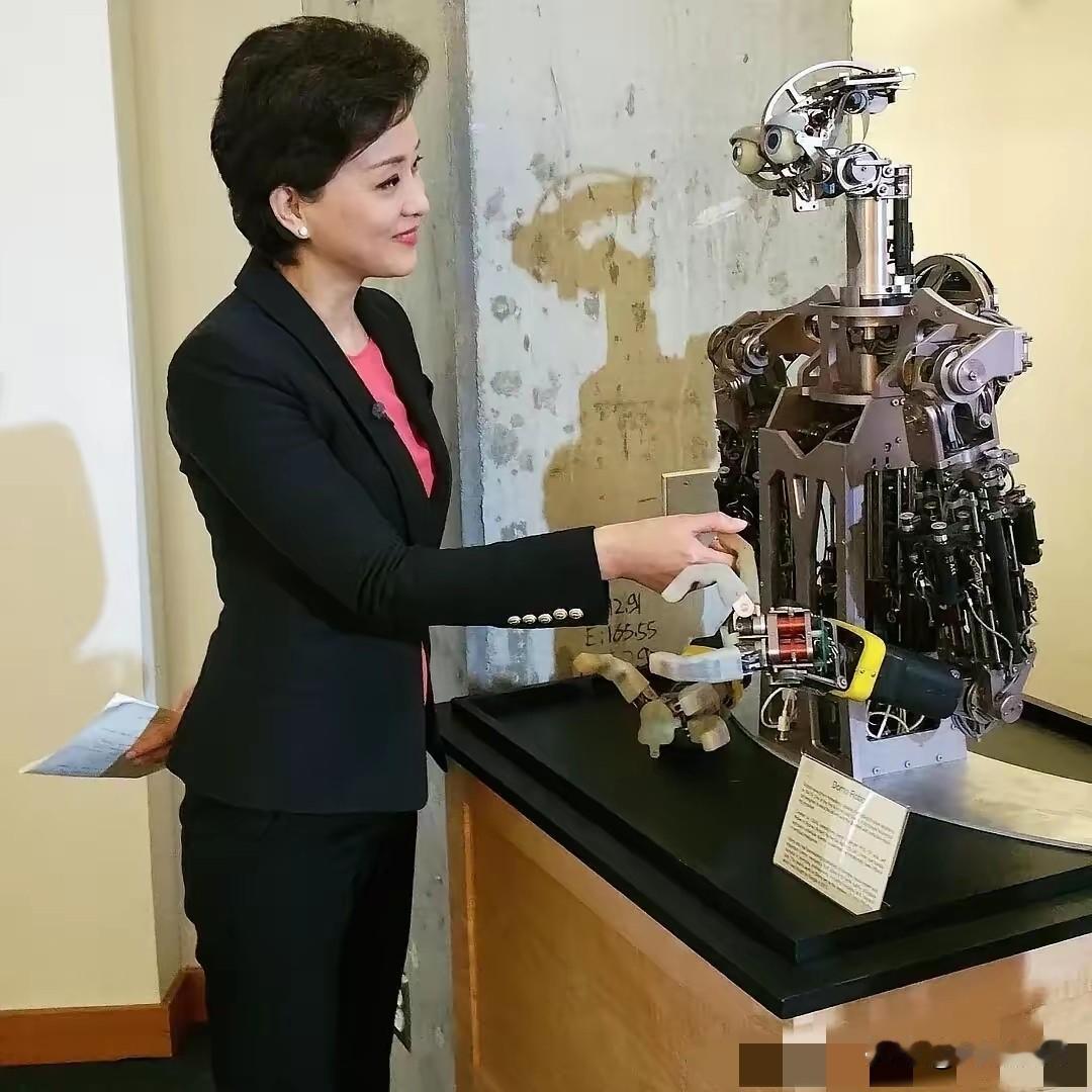 全球最强AI工具排行榜：

第一：ChatGPT
毋庸置疑的“头把交椅”，全球公