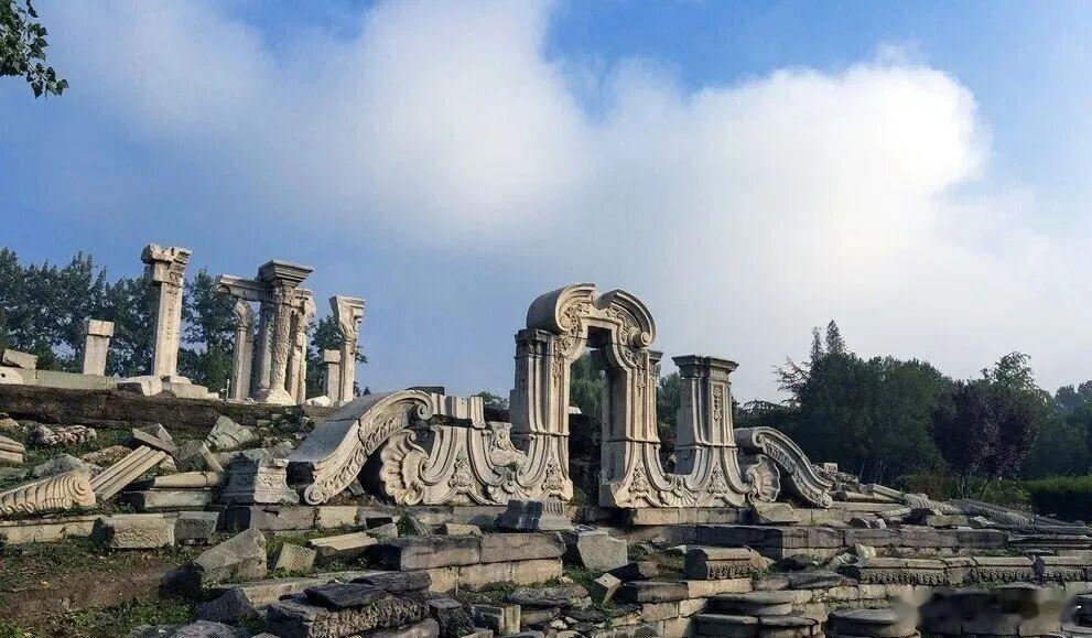 法国全票通过文物归还法案？别做梦了！这两天，一条消息在国内网络上炸开了锅。4月1