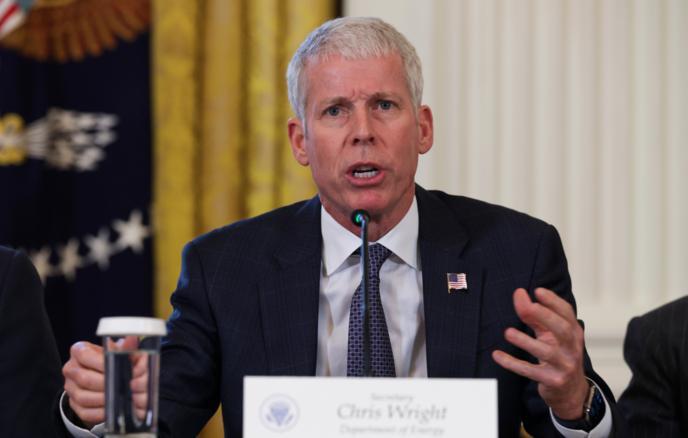 美国政府讨论开展核试验可能性
 
美国能源部长克里斯·赖特称，目前暂未制定相关具