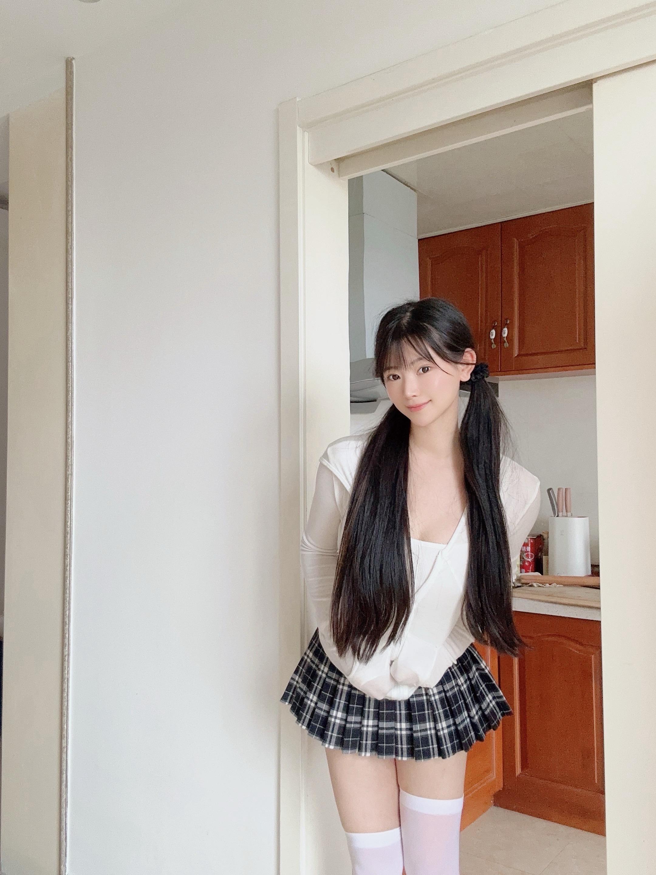 有没有和我一样家里乱成一堆还要臭美